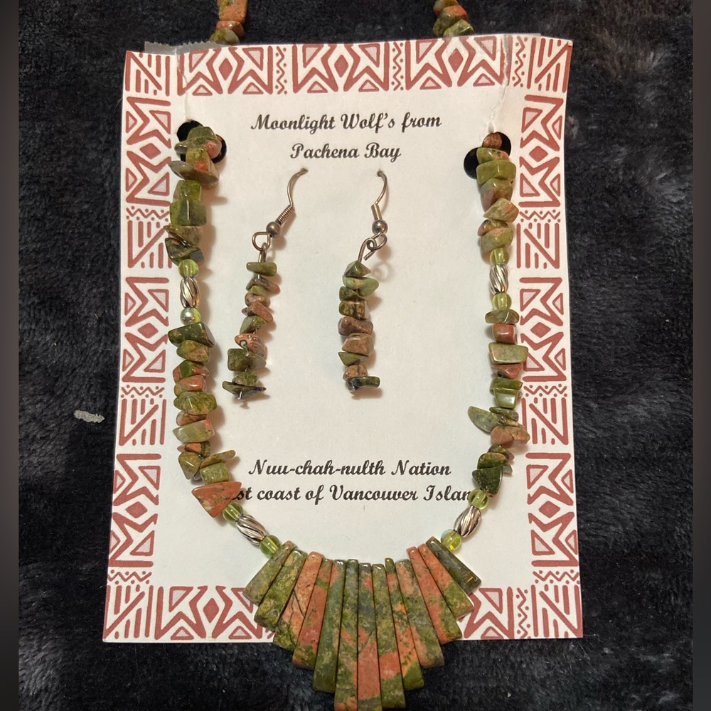 Beautiful Nuu-chah-nulth Nation Beaded necklace and earrings.